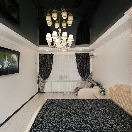 De Luxe Apartments Centr Illinskaya Суми Екстер'єр фото