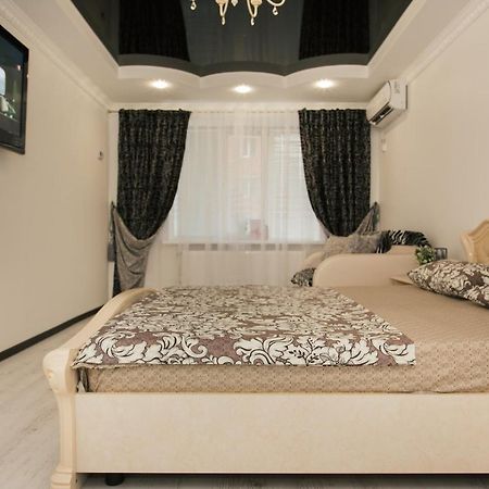 De Luxe Apartments Centr Illinskaya Суми Екстер'єр фото