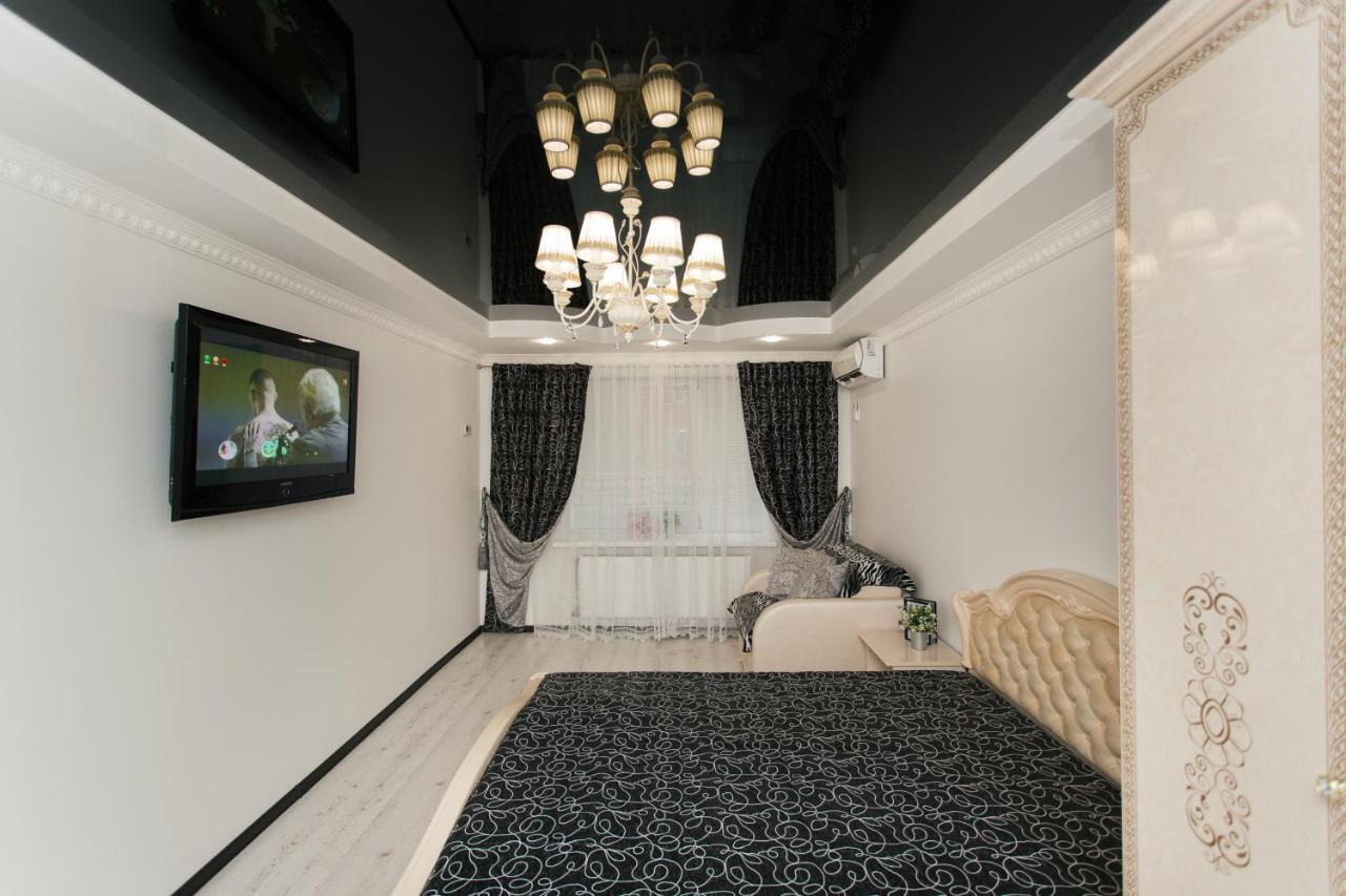 De Luxe Apartments Centr Illinskaya Суми Екстер'єр фото