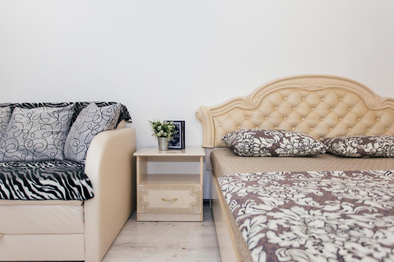 De Luxe Apartments Centr Illinskaya Суми Екстер'єр фото