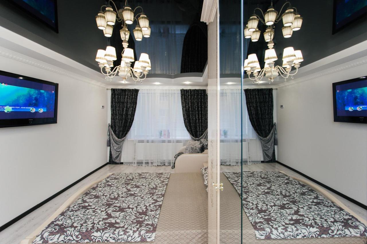 De Luxe Apartments Centr Illinskaya Суми Екстер'єр фото