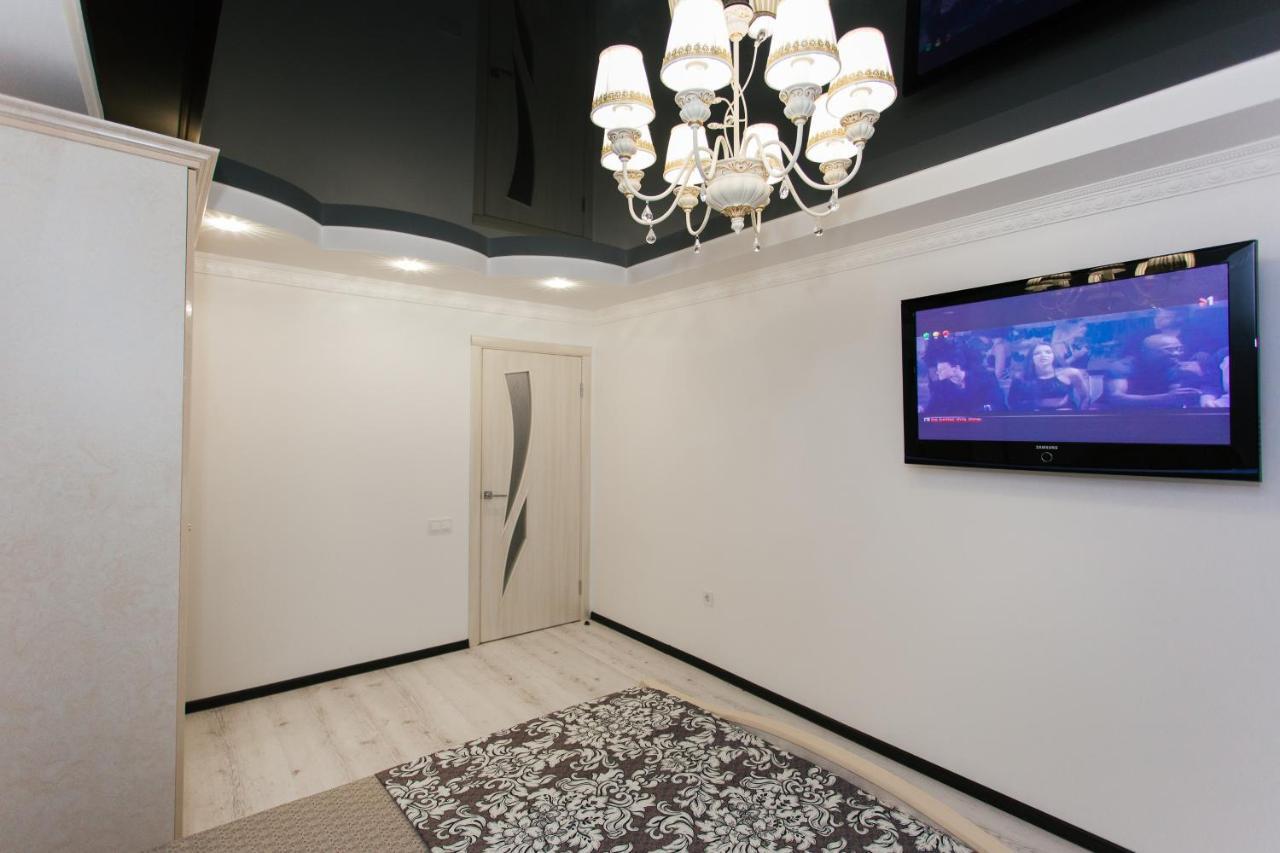 De Luxe Apartments Centr Illinskaya Суми Екстер'єр фото