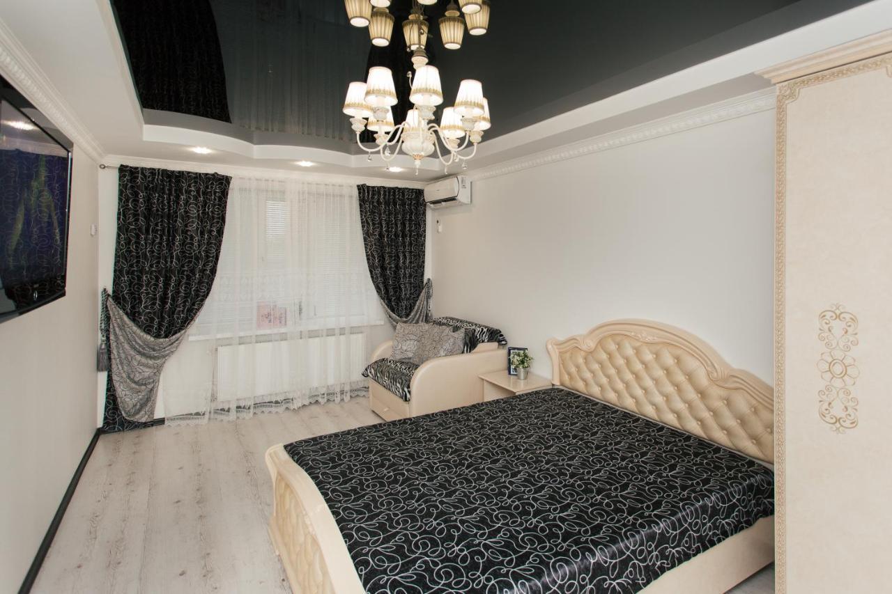 De Luxe Apartments Centr Illinskaya Суми Екстер'єр фото