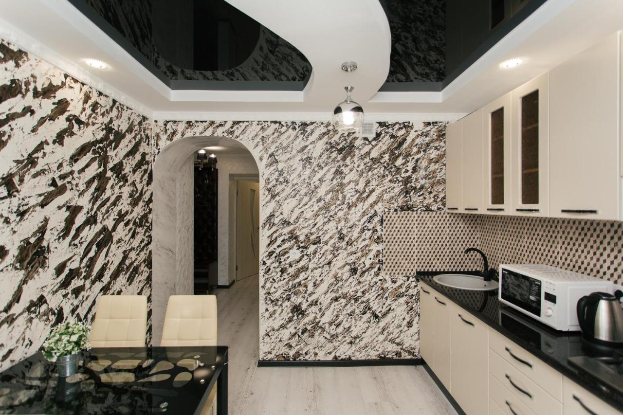 De Luxe Apartments Centr Illinskaya Суми Екстер'єр фото
