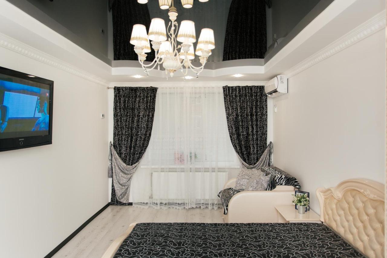 De Luxe Apartments Centr Illinskaya Суми Екстер'єр фото